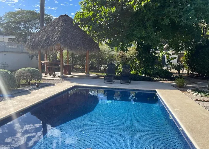 Сasa de vacaciones 4br Tropical Retreat • Pool • • Golf Cart