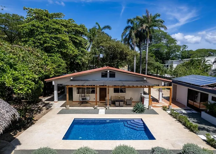 4br Tropical Retreat • Pool • • Golf Cart Сasa de vacaciones *