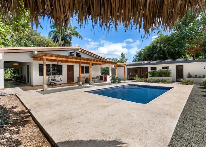 Сasa de vacaciones 4br Tropical Retreat • Pool • • Golf Cart Santa Cruz (Guanacaste)