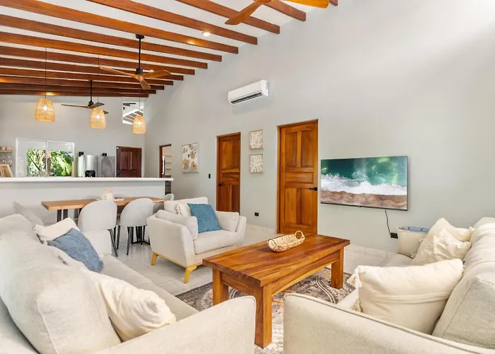 4br Tropical Retreat • Pool • • Golf Cart