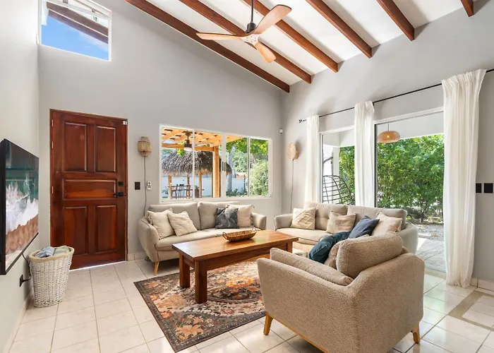 Сasa de vacaciones 4br Tropical Retreat • Pool • • Golf Cart