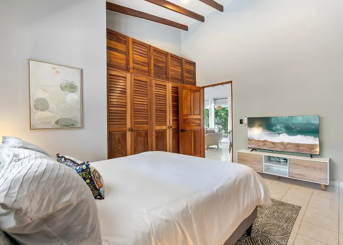 Сasa de vacaciones 4br Tropical Retreat • Pool • • Golf Cart