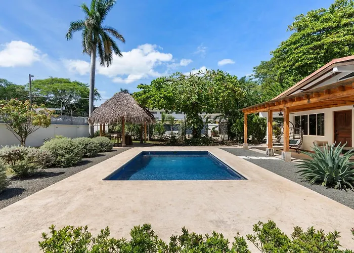 Сasa de vacaciones 4br Tropical Retreat • Pool • • Golf Cart *